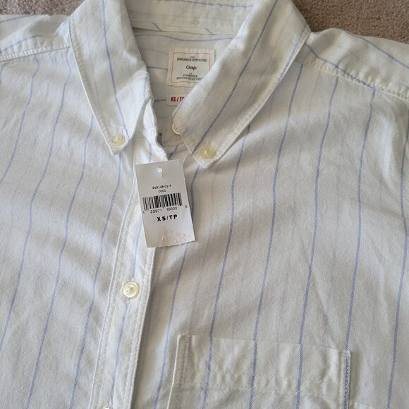 NEW GAP Women's Oxford Long Sleeve Striped Shirt Size XS NWT - Picture 1 of 9